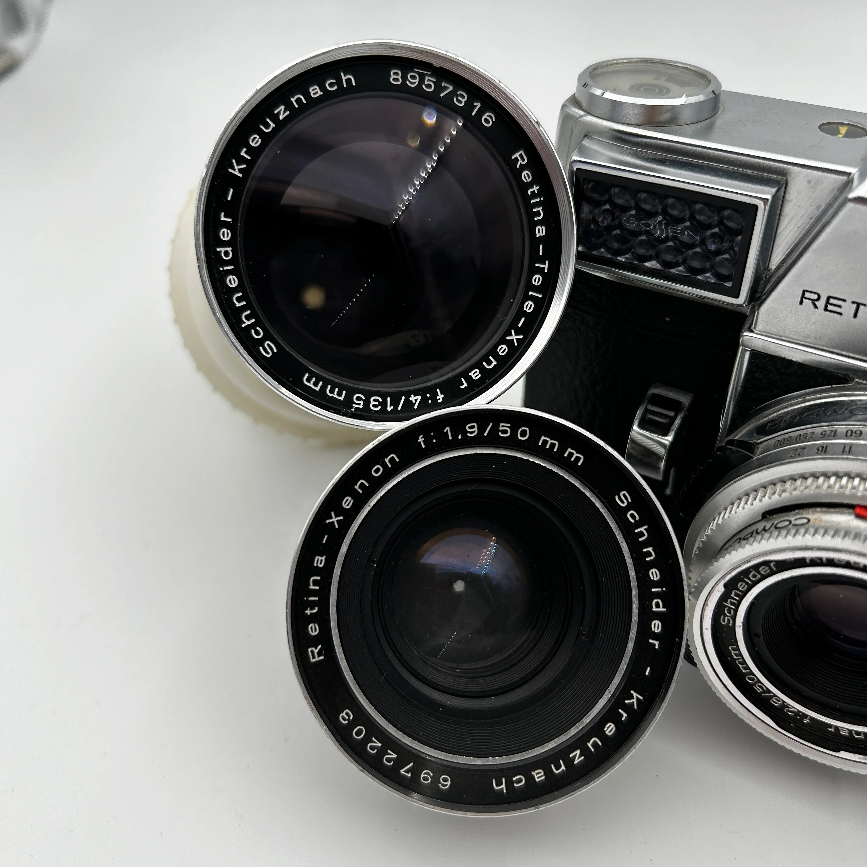 Kodak Rentina Reflex III with 50mm f2.8, 50mm F1.9, 35mm F2.8 and 135mm f4 - Image 3