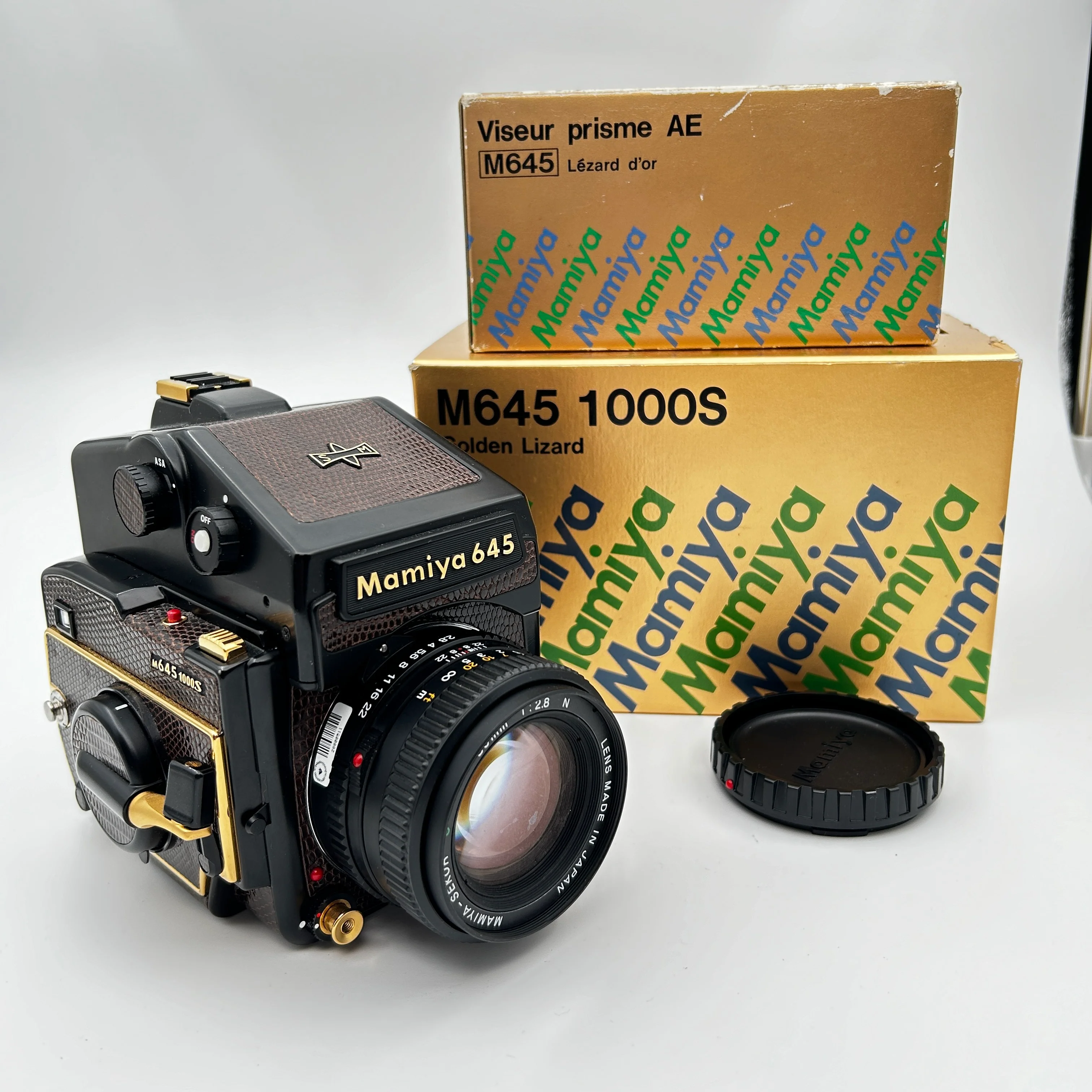 Mamiya M645 1000S Golden Lizard Limited with 80mm F2.8 - Image 3
