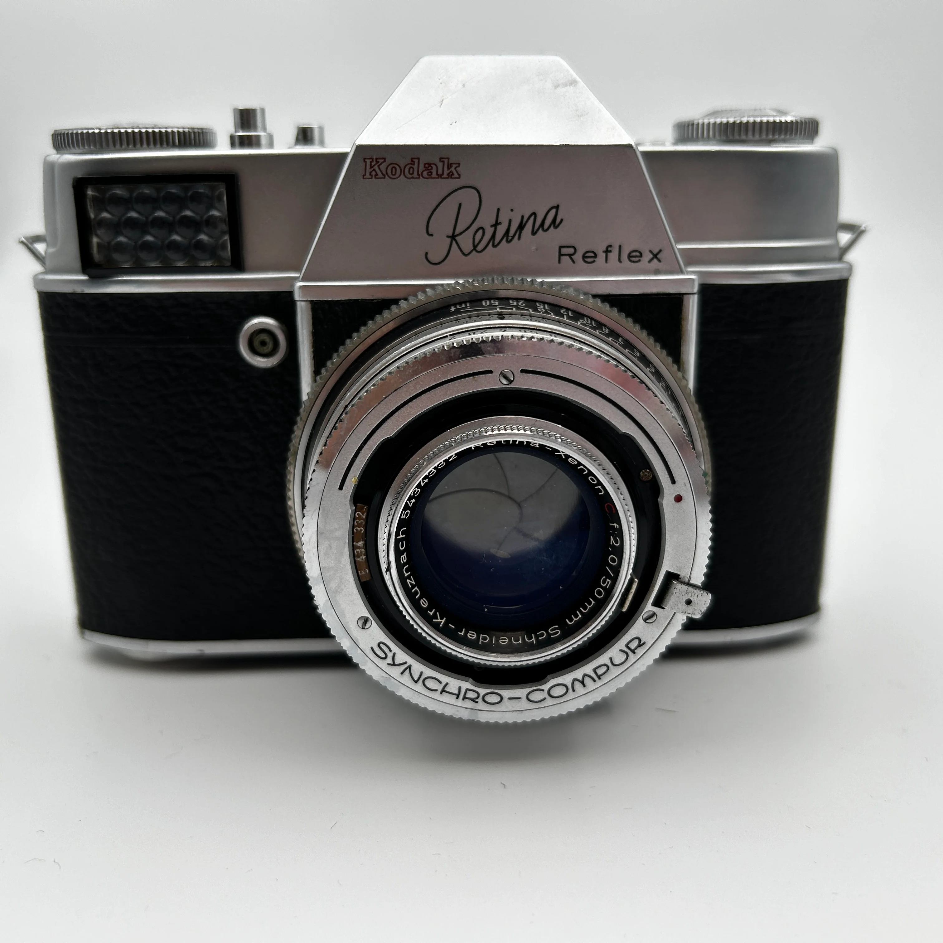 Kodak Retina Reflex with 50mm F2 and 35mm F5.6 - Image 2